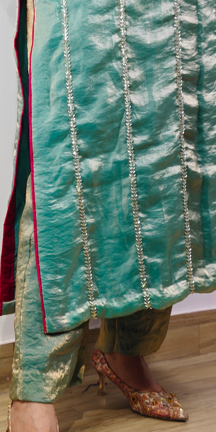 Noor-e-Mint Glam Bow Kurta Set